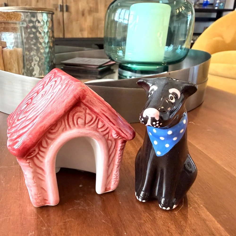 Ceramic Dog and House Salt & Pepper Set - Picture 10 of 10